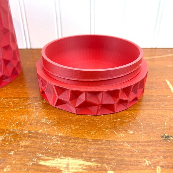 Voronoi Indoor Planter with Screw on Drip Tray, Houseplants - Picture 6 of 9